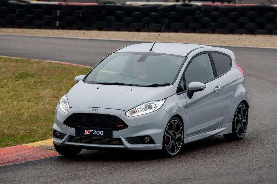  Ford Fiesta ST200 2017 года  (ZA) (фото 19 из 40)
